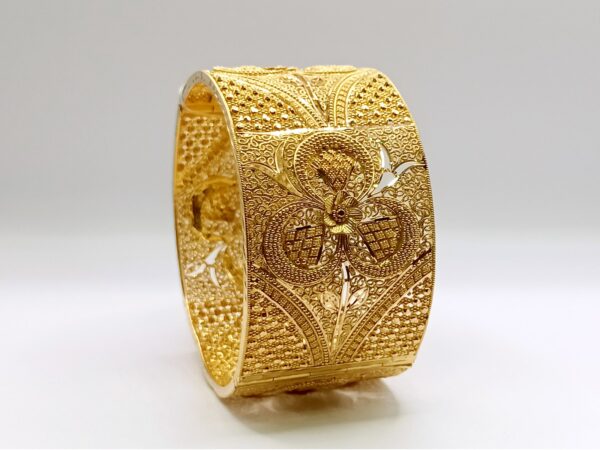 gold bangle